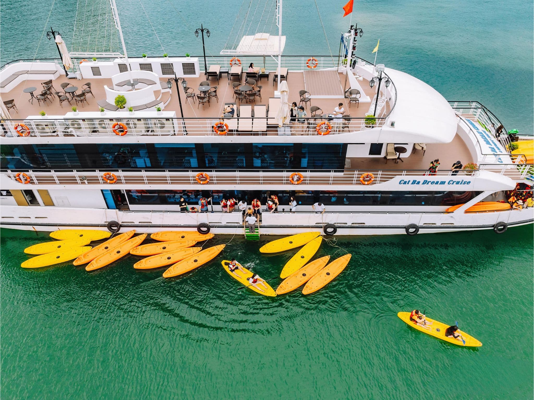 Du thuyền Dream Cruise Lan Hạ Bay Tours