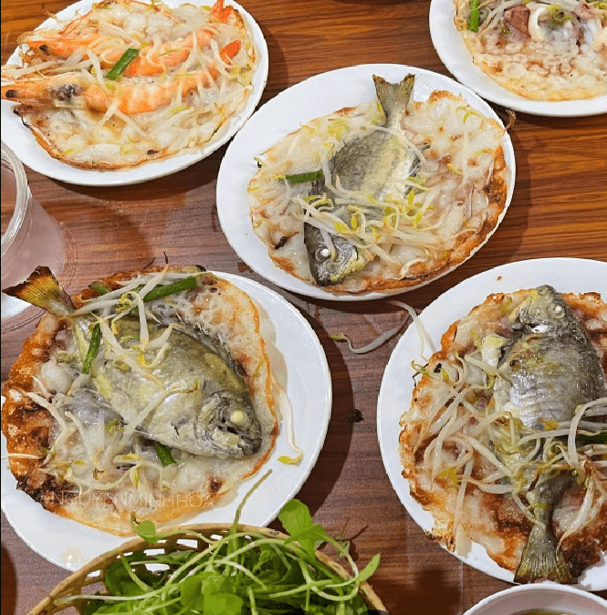 Bánh Khoái Cá Kình Làng Chuồn Huế